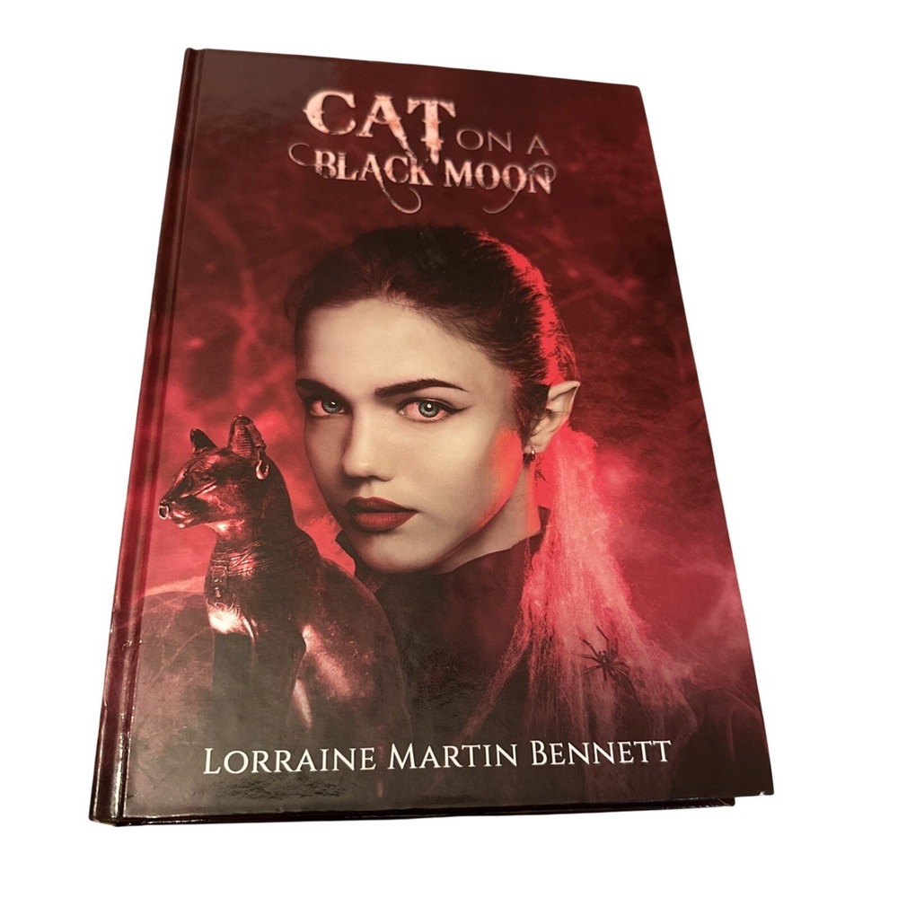 Lorraine Martin Bennett Cat on a Black‎ Moon Hardcover Thriller Suspense